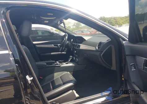 2013 Mercedes-Benz C 300 Sport 4Matic from USA, damaged, VIN WDDGF8AB4DG127204